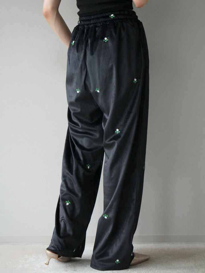 [予約]フラワー刺繍イージーパンツ/ブラック