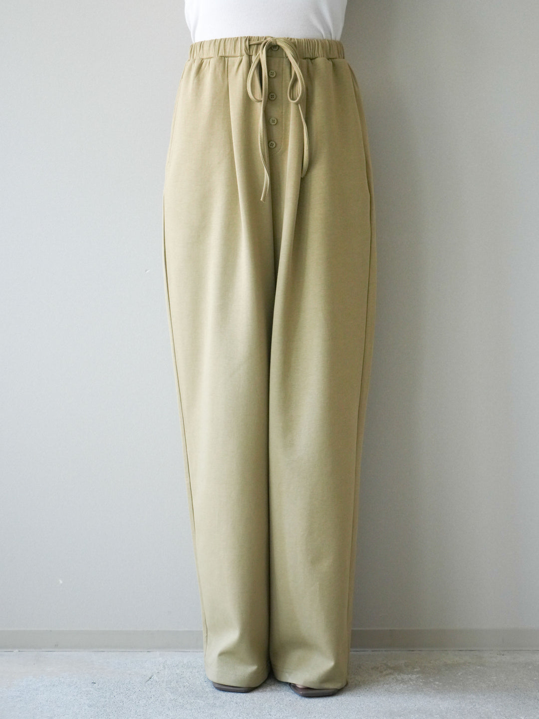 [予約]リラックスドレープスウェットパンツ/khaki