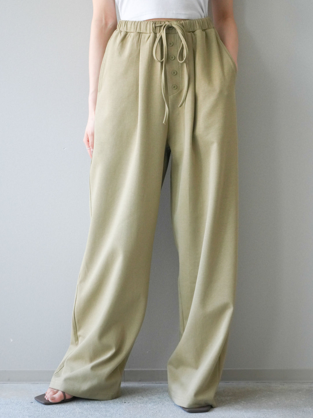 [予約]リラックスドレープスウェットパンツ/khaki
