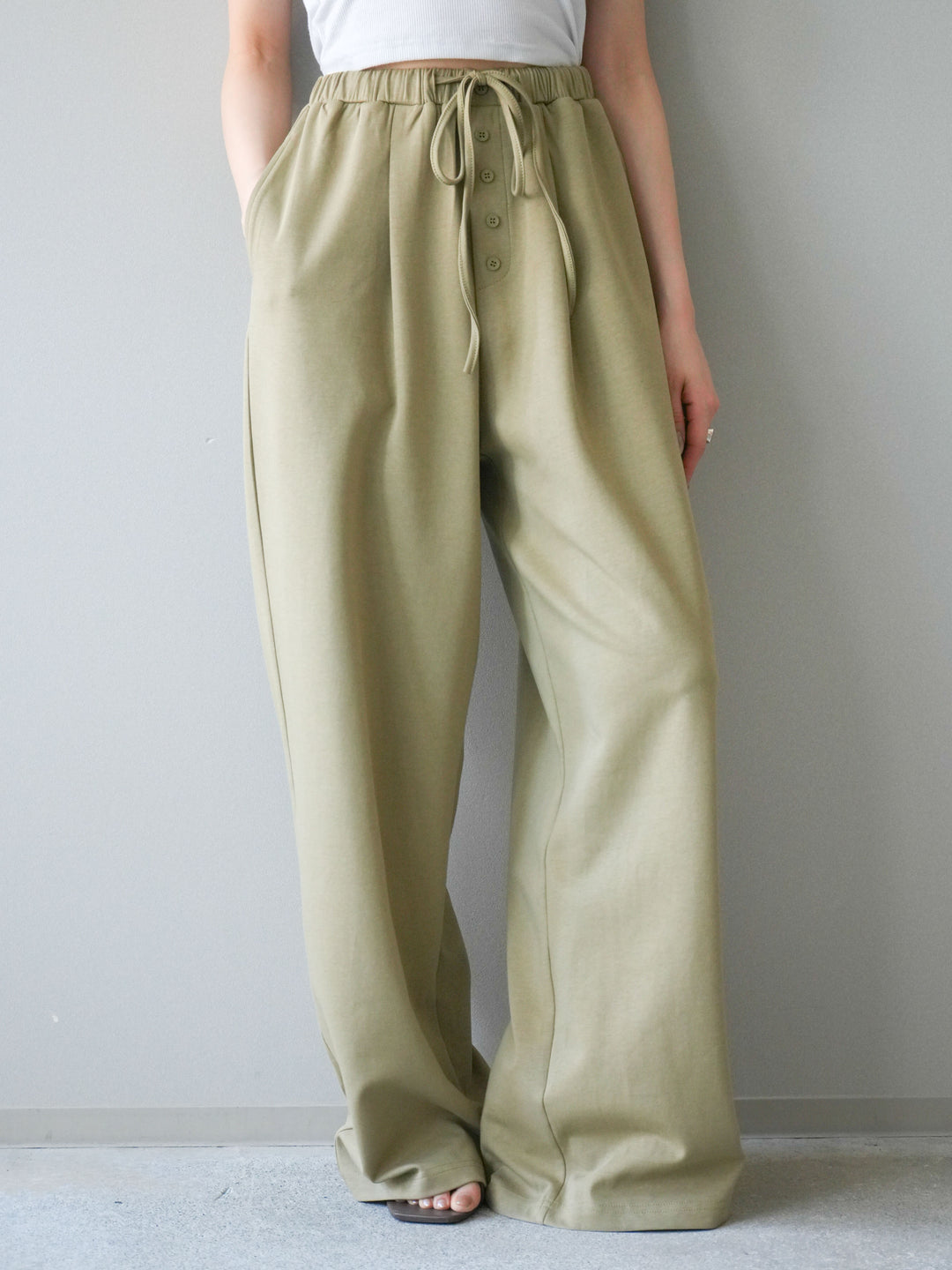 [予約]リラックスドレープスウェットパンツ/khaki