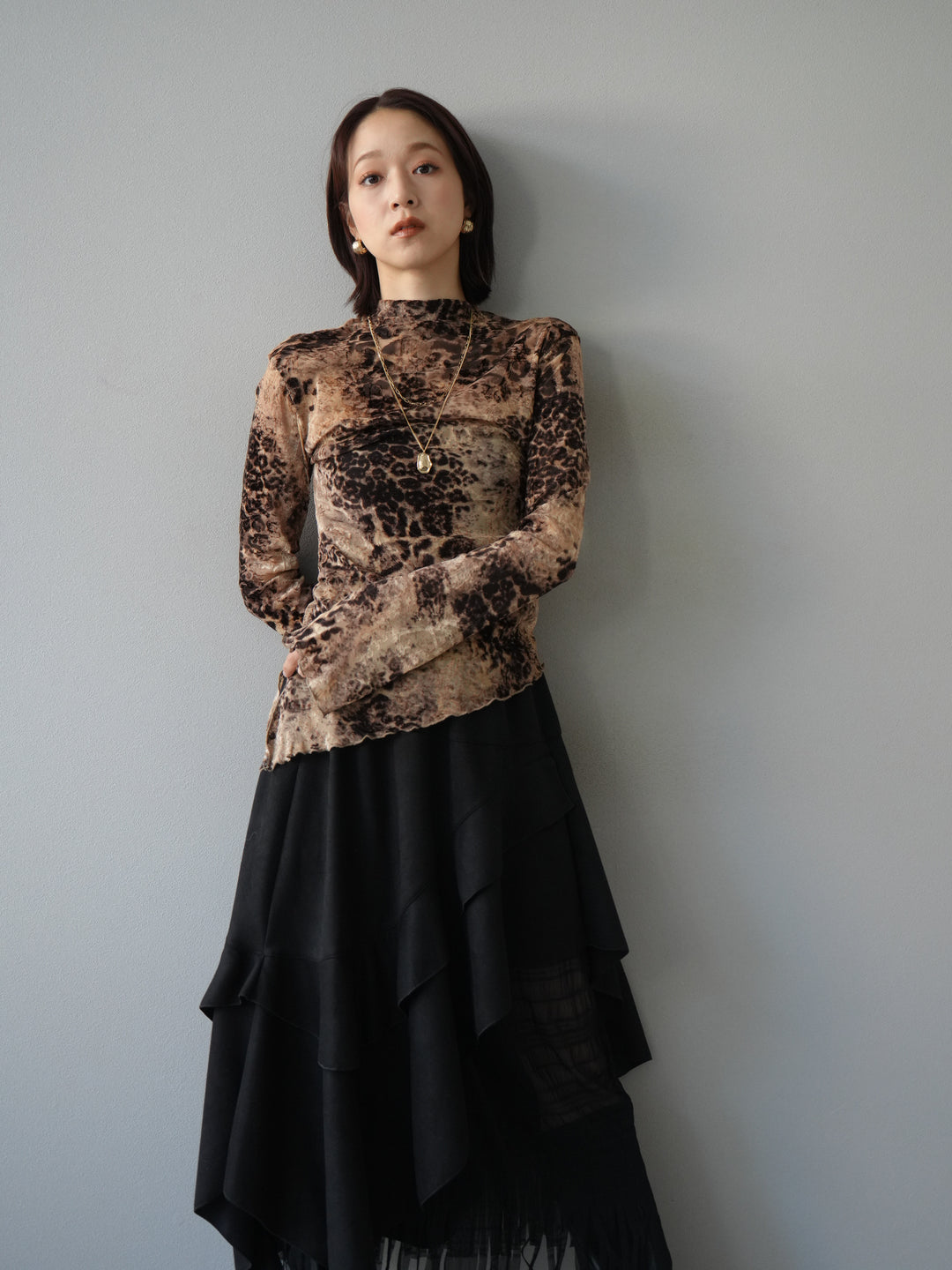 [予約]アシンメトリーアニマル柄シアートップス/ブラウン