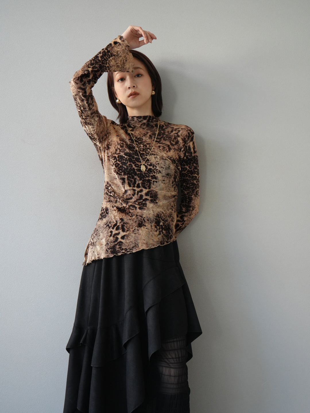 [予約]アシンメトリーアニマル柄シアートップス/ブラウン