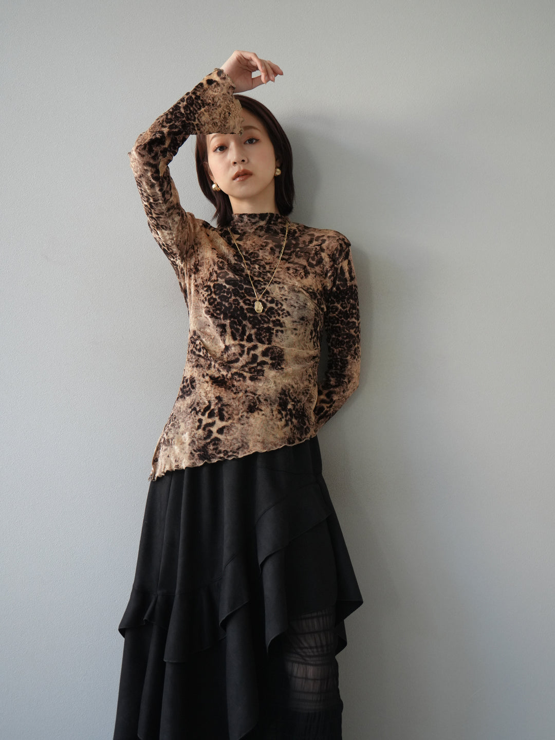 [予約]アシンメトリーアニマル柄シアートップス/ブラウン