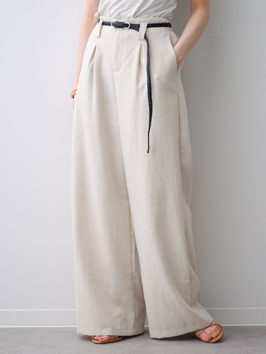 [予約]メッシュベルト付リネンライクパンツ/beige