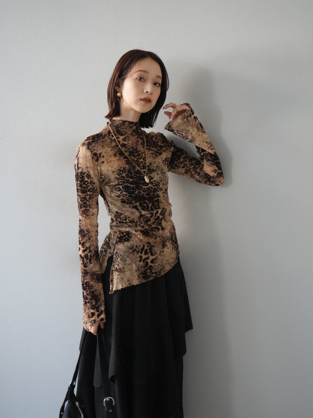 [予約]アシンメトリーアニマル柄シアートップス/ブラウン