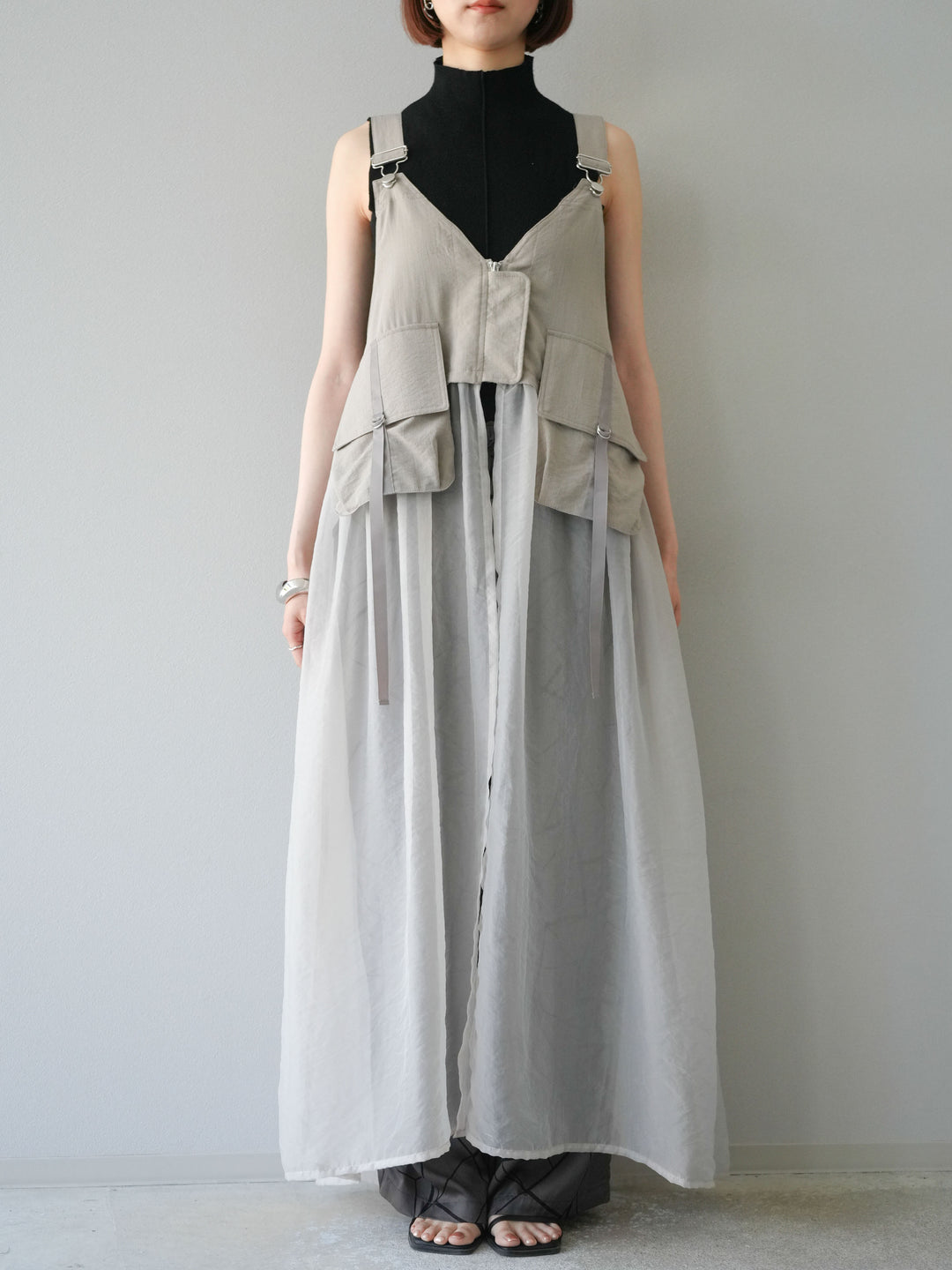 [予約]タクティカルベストオーガンザワンピース/グレージュ