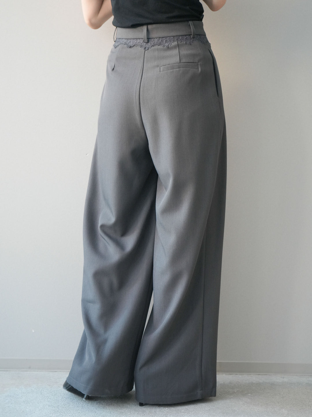 [予約]ウエストレースタックワイドパンツ/gray