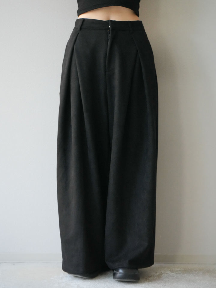 [予約]スウェードタックワイドパンツ/ブラック