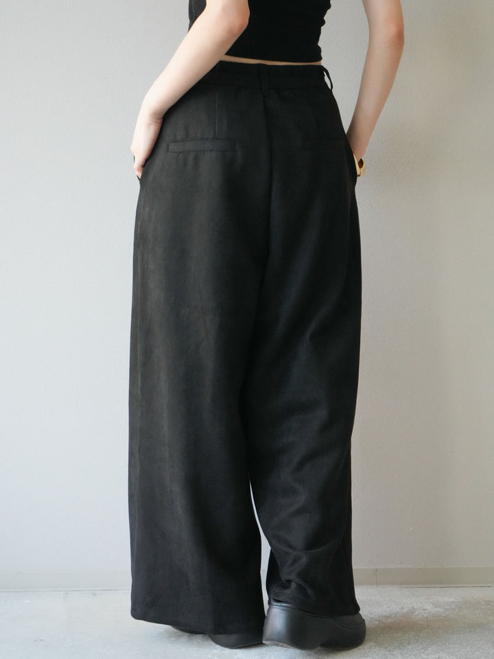 [予約]スウェードタックワイドパンツ/ブラック