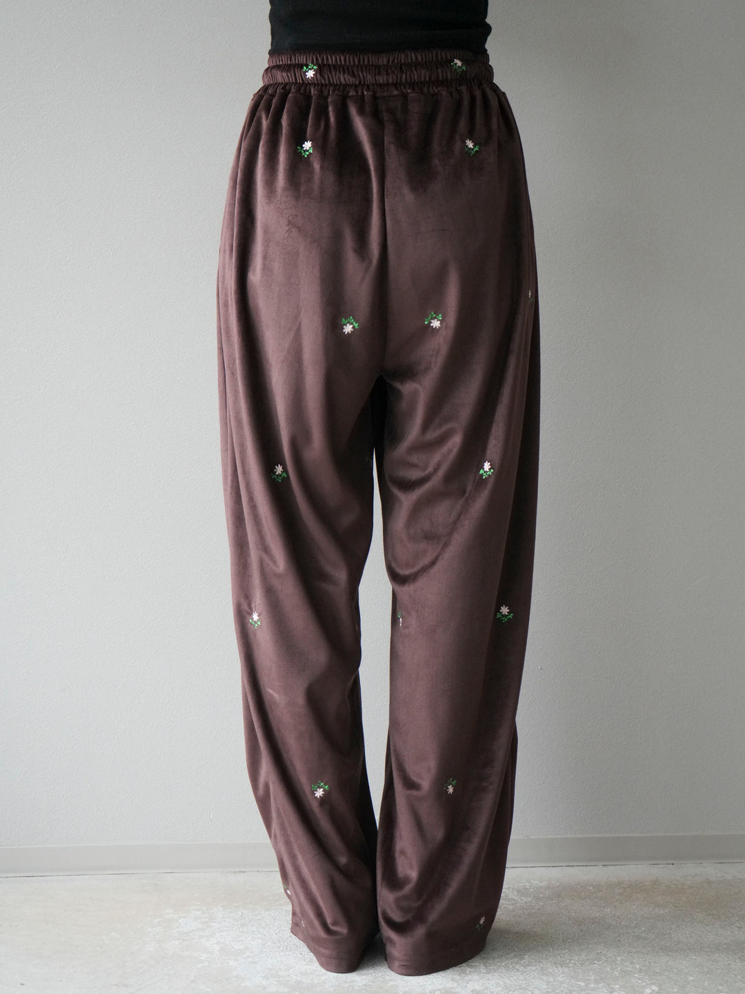 [予約]フラワー刺繍イージーパンツ/ブラウン