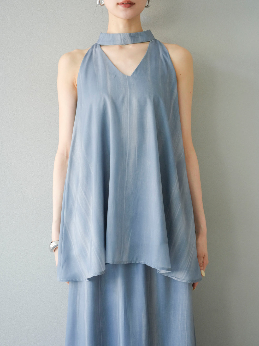 [SET] 細膩花紋V領襯衫＆喇叭裙（2套）