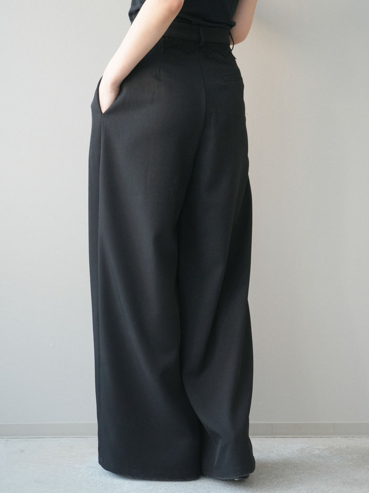[予約]ウエストレースタックワイドパンツ/black