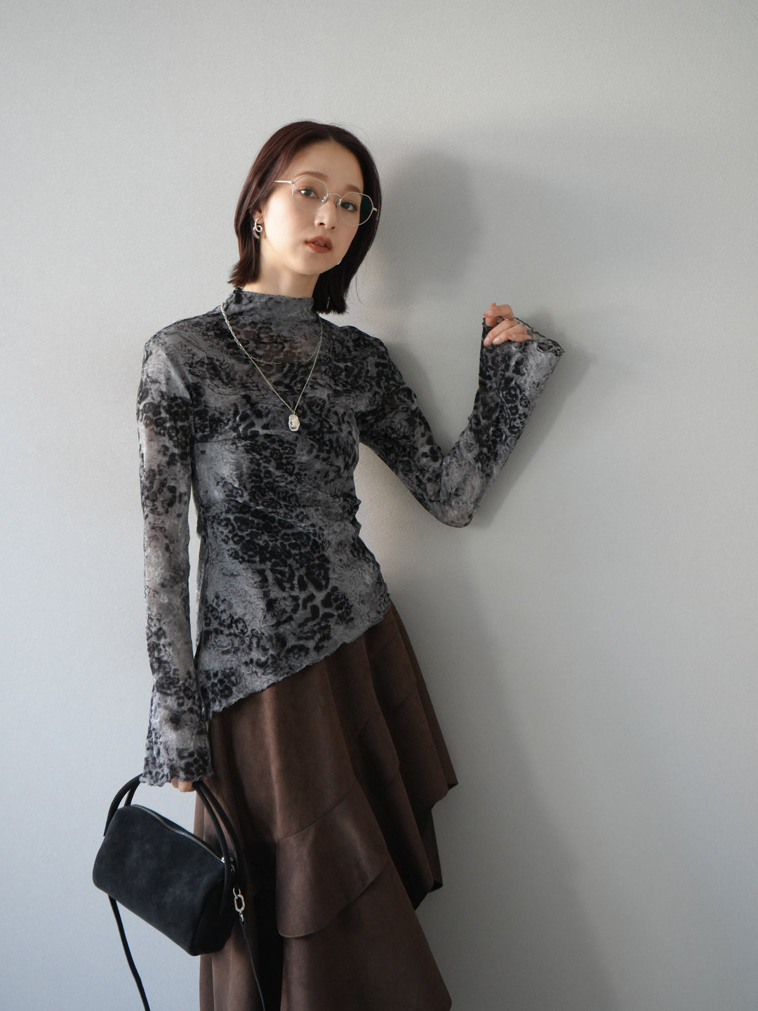 [予約]アシンメトリーアニマル柄シアートップス/グレー