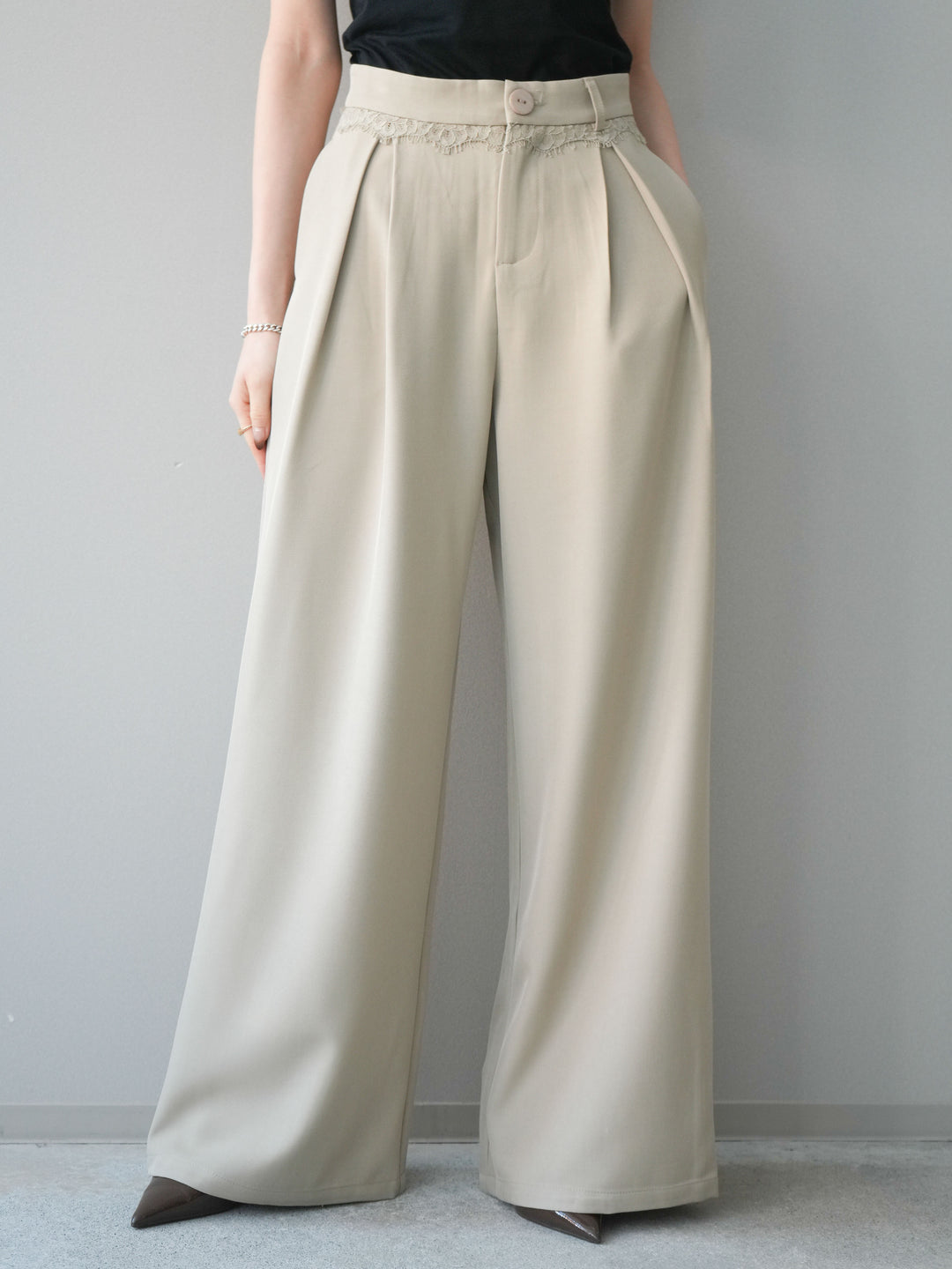[予約]ウエストレースタックワイドパンツ/ivory