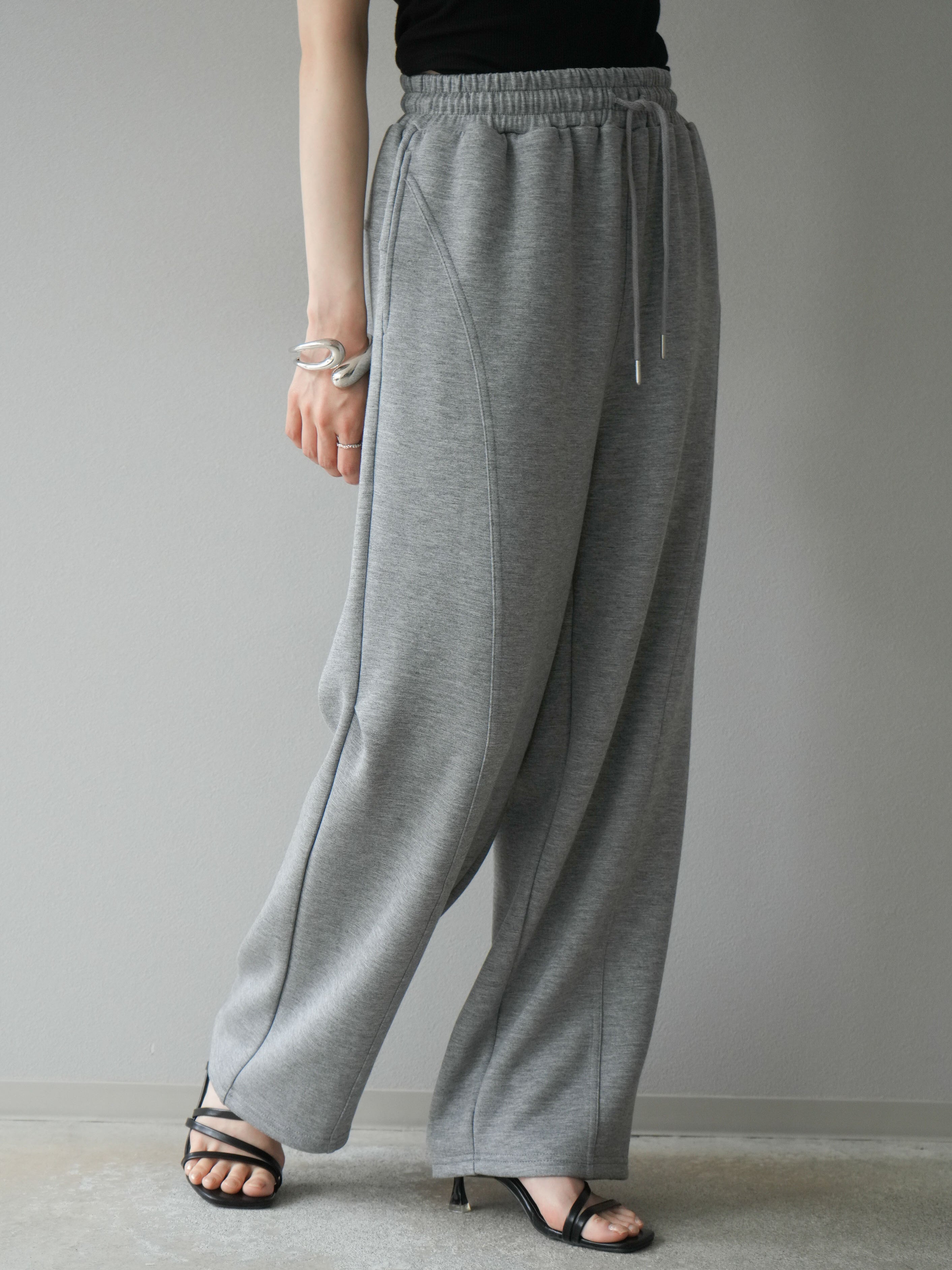 予約]ライトポンチカーブパンツ/グレー – Lumier