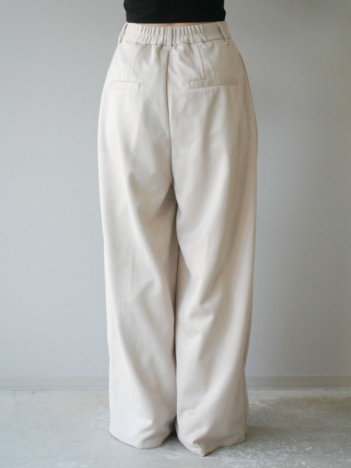 [予約]スウェードタックワイドパンツ/エクリュ