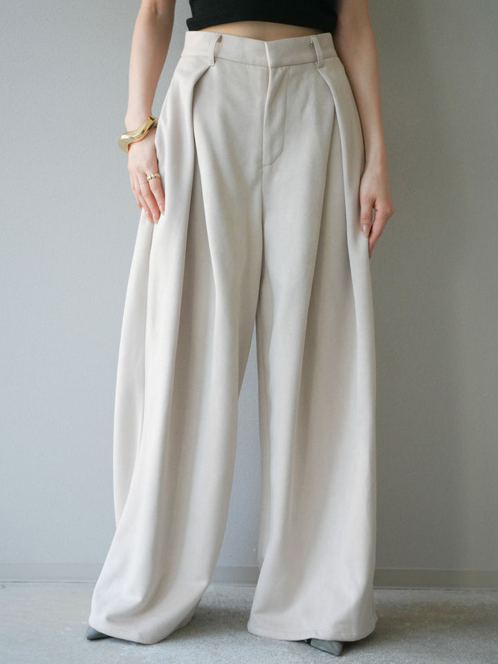 [予約]スウェードタックワイドパンツ/エクリュ