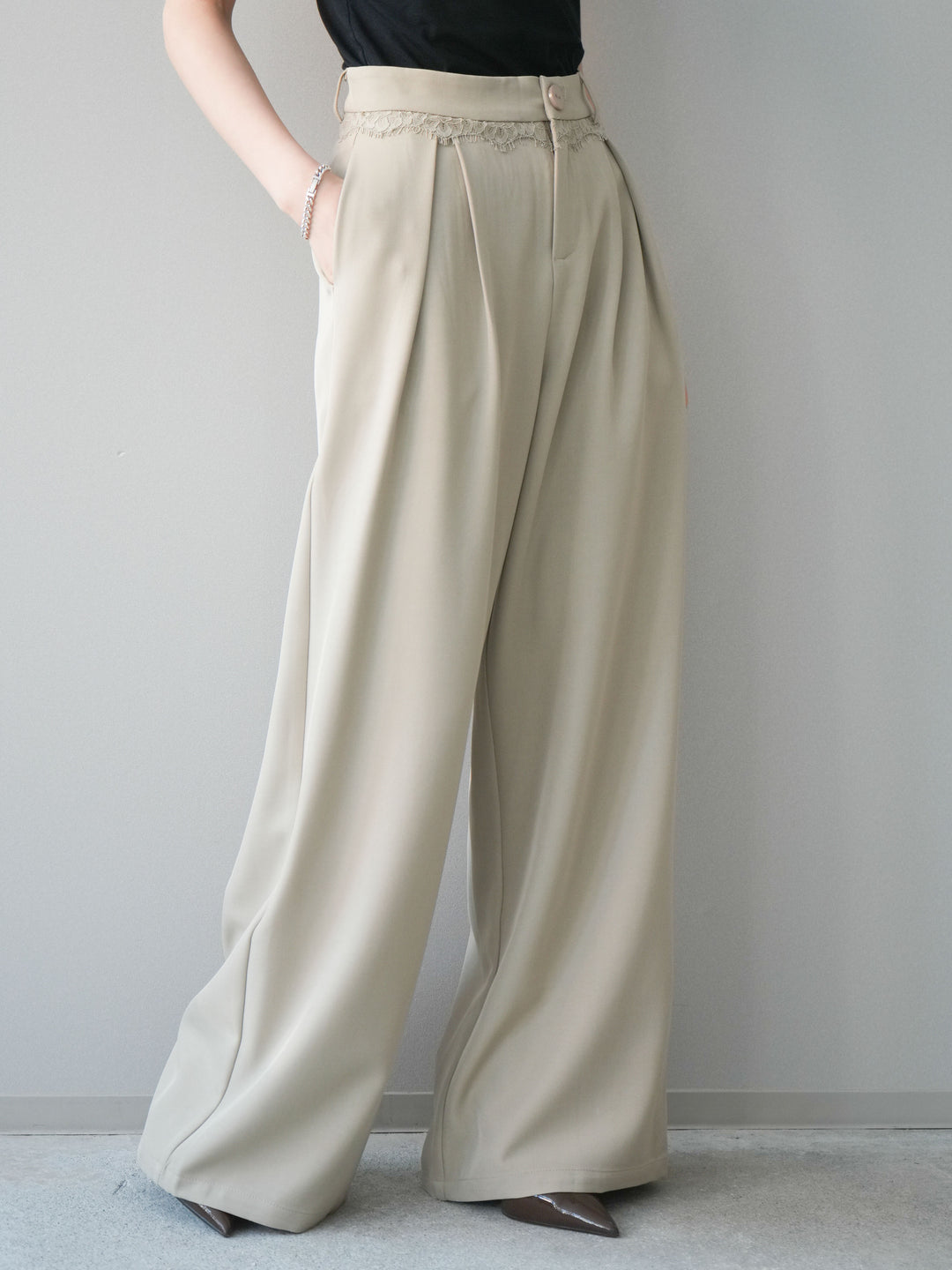 [予約]ウエストレースタックワイドパンツ/ivory