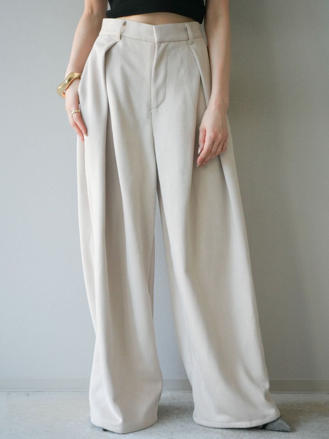 [予約]スウェードタックワイドパンツ/エクリュ