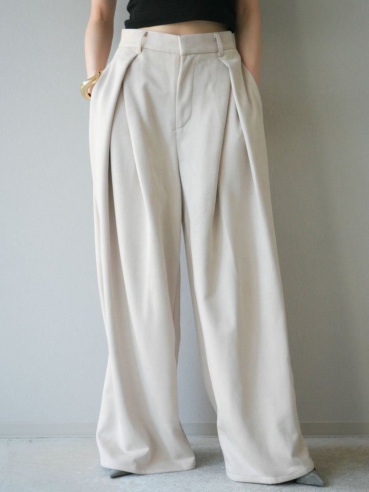 [予約]スウェードタックワイドパンツ/エクリュ