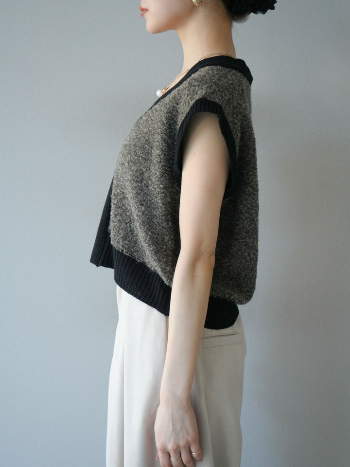 [予約]ブークレバイカラーニットベスト/チャコール