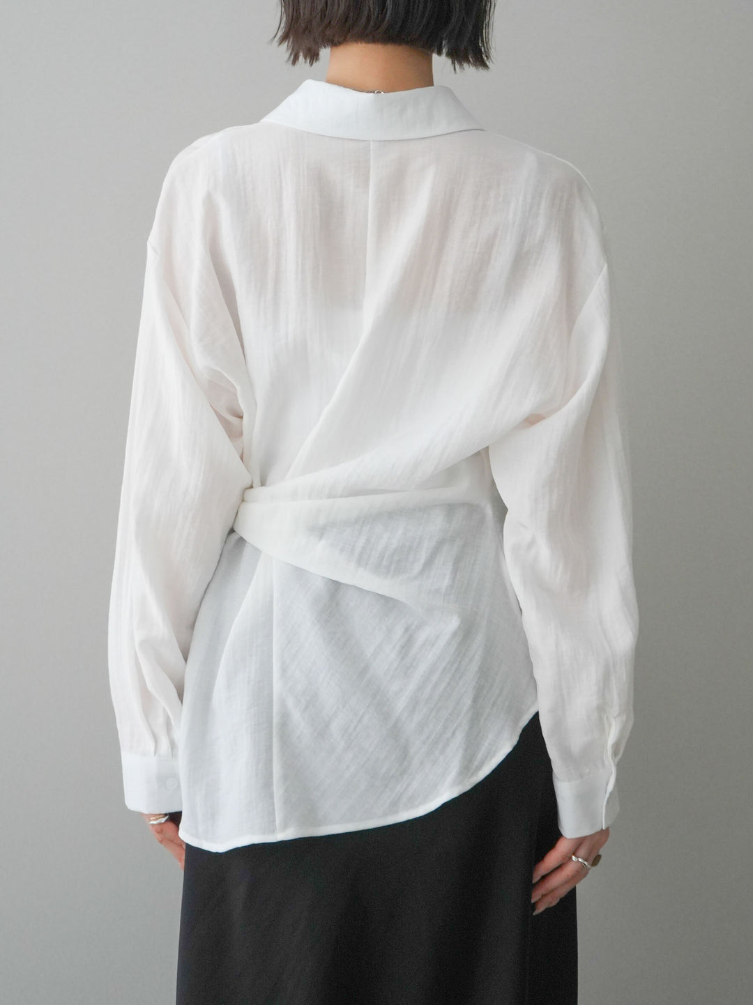 [予約]フロントアシンメトリーブラウス/white