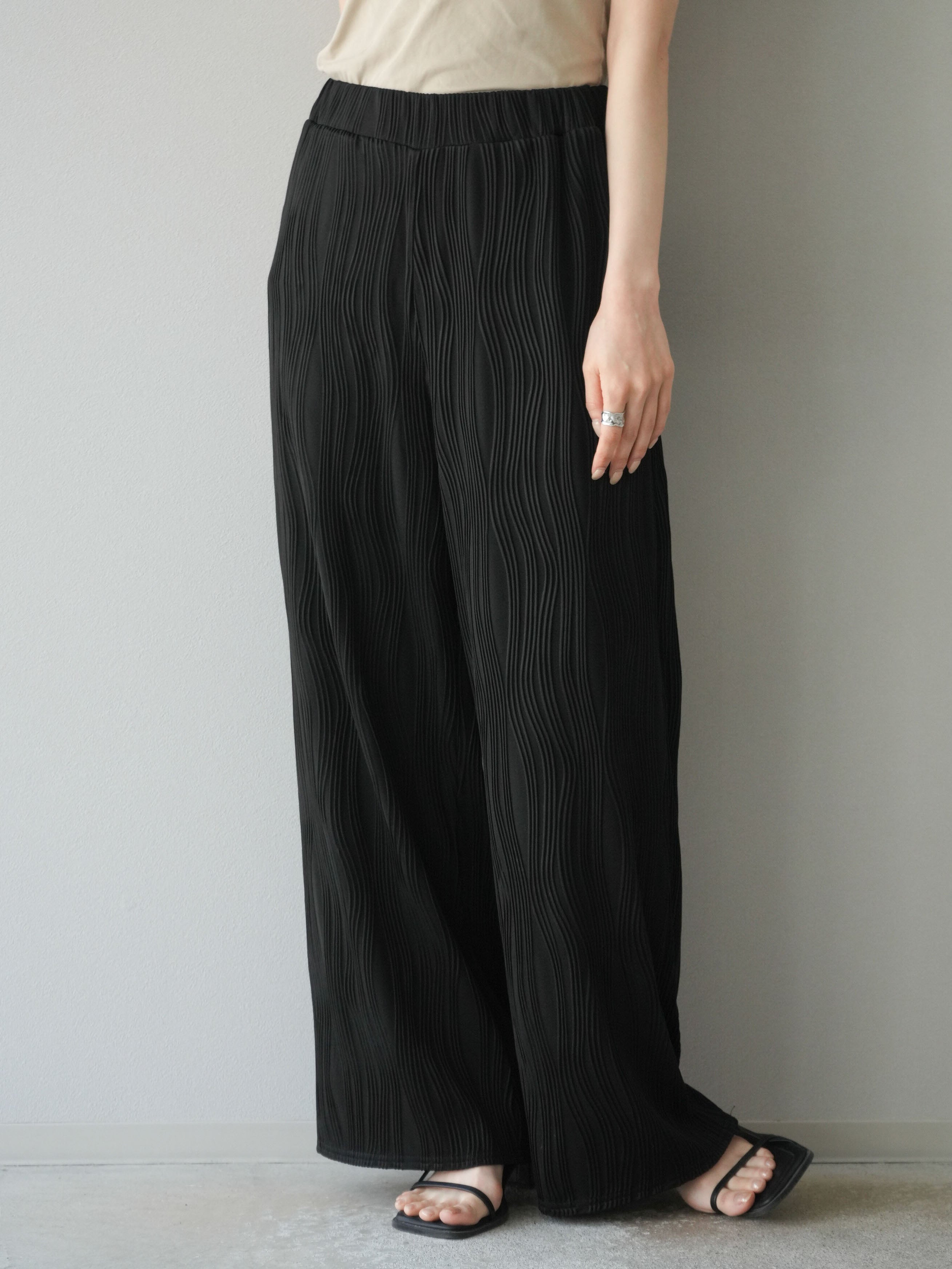 heve メレンゲイージーパンツ　36 Heve メレンゲイージーパンツ ブラック