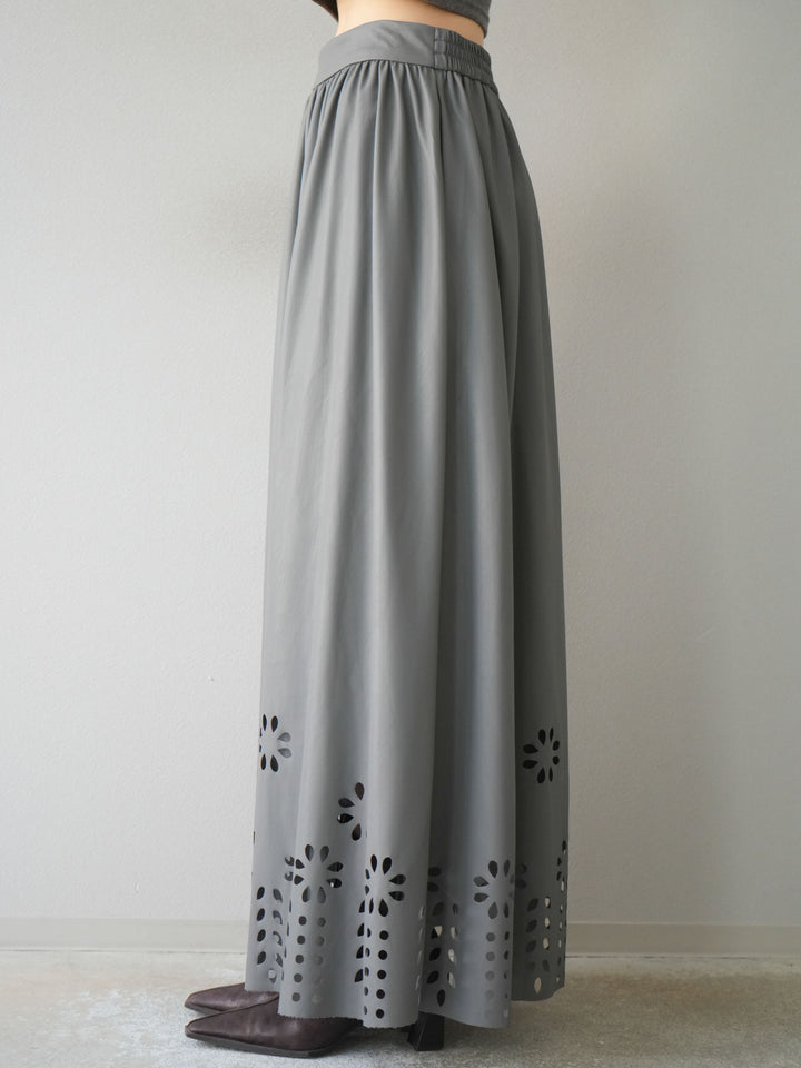 [予約]フラワーパンチングレザースカート/グレー