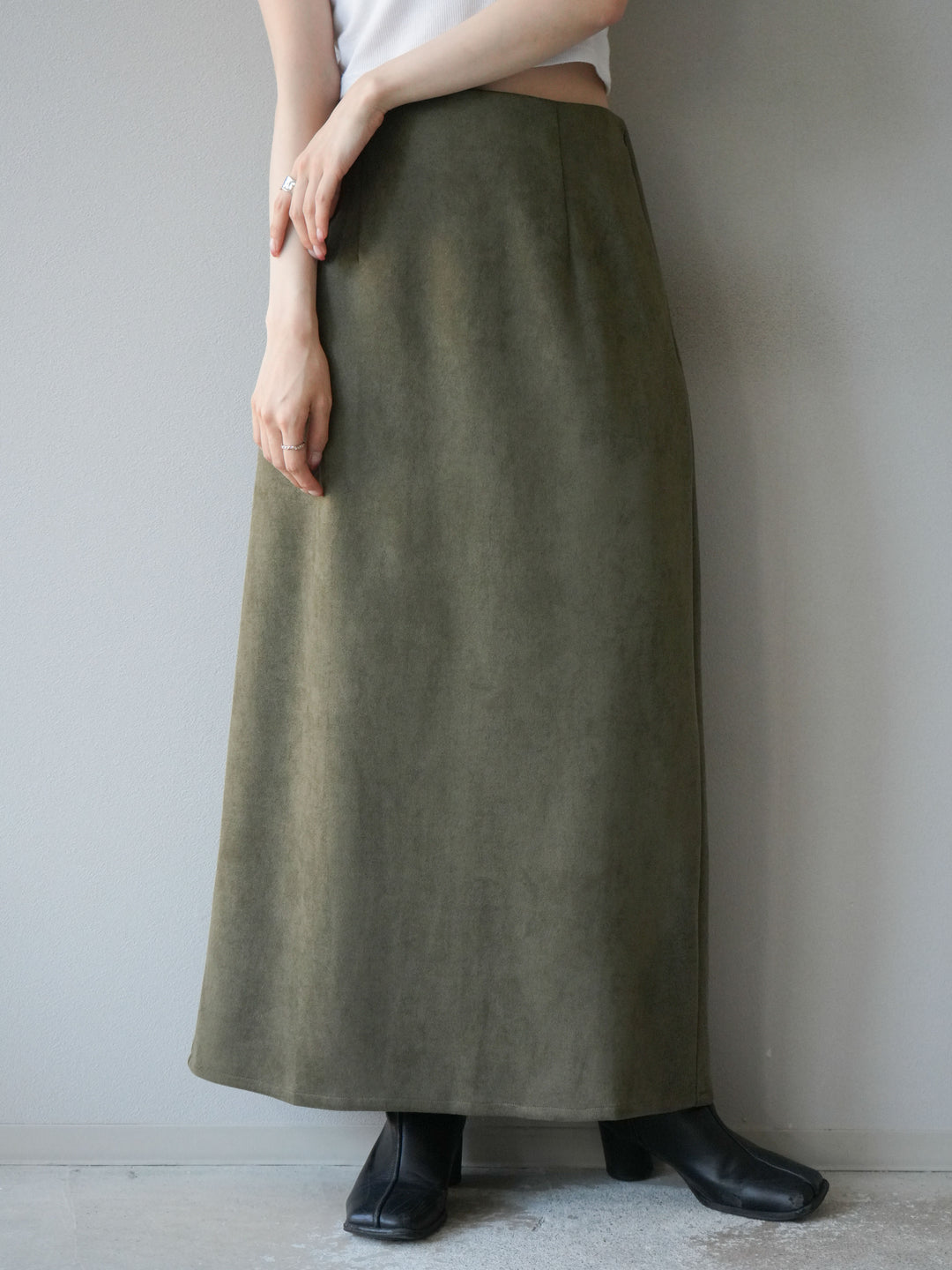 [予約]スウェードIラインスカート/カーキ