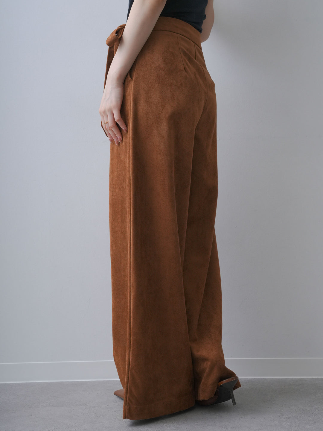 [予約]スウェードタッチカットワークワイドパンツ/camel