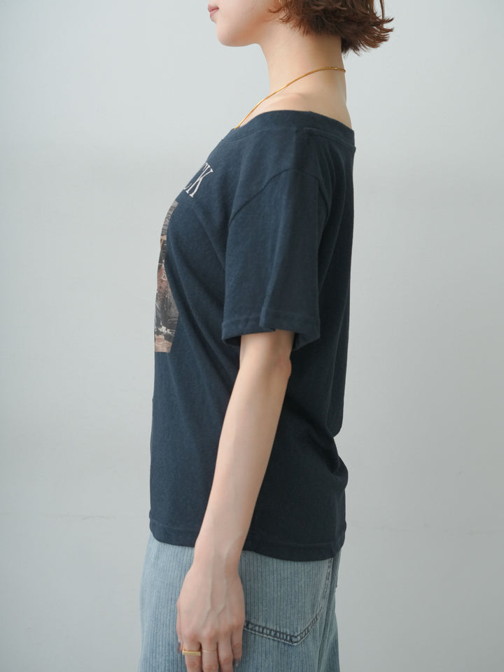 [予約]ワイドネックプリントTEE/navy