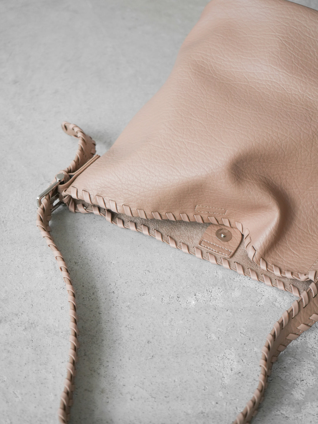 [予約]ステッチワンハンドル合皮トートBAG/lightbeige