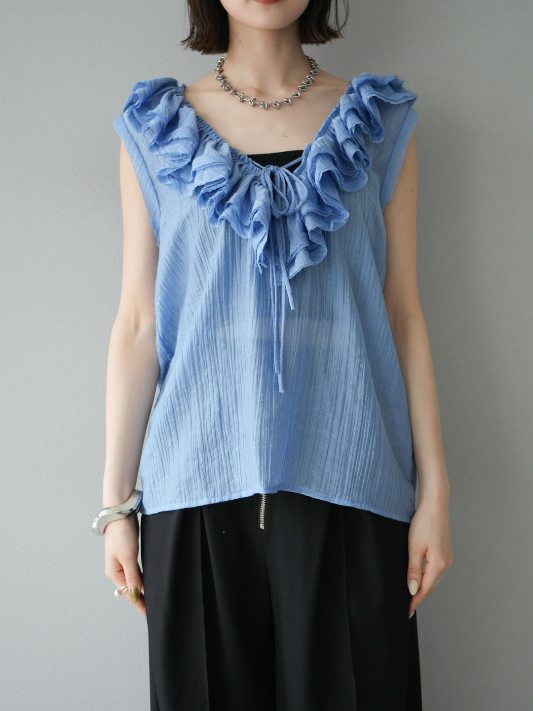 [予約]ワッシャーラッフルノースリーブブラウス/ブルー