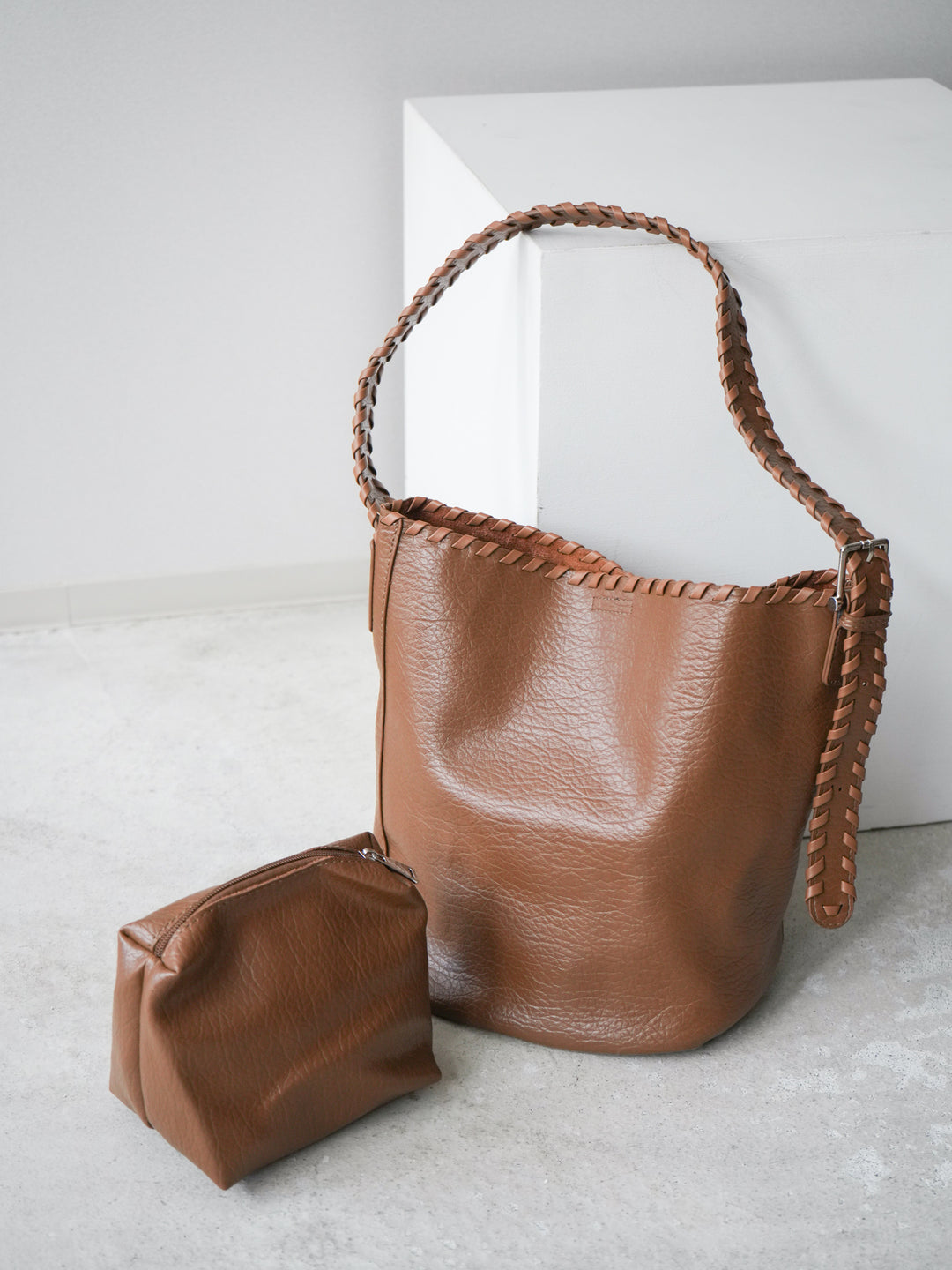 [予約]ステッチワンハンドル合皮トートBAG/khaki