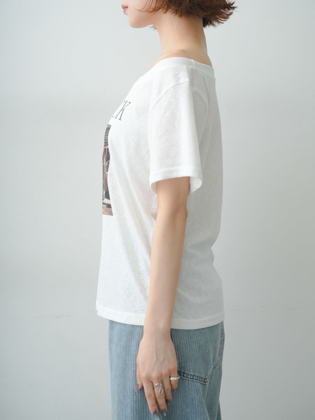 [予約]ワイドネックプリントTEE/white