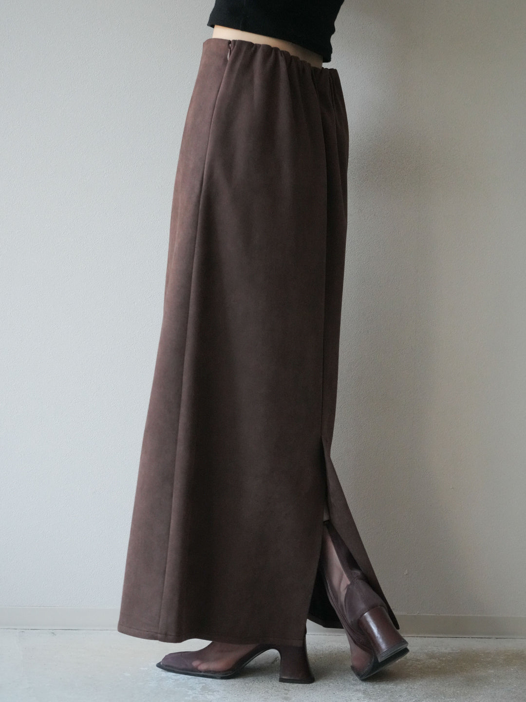 [予約]スウェードIラインスカート/ブラウン