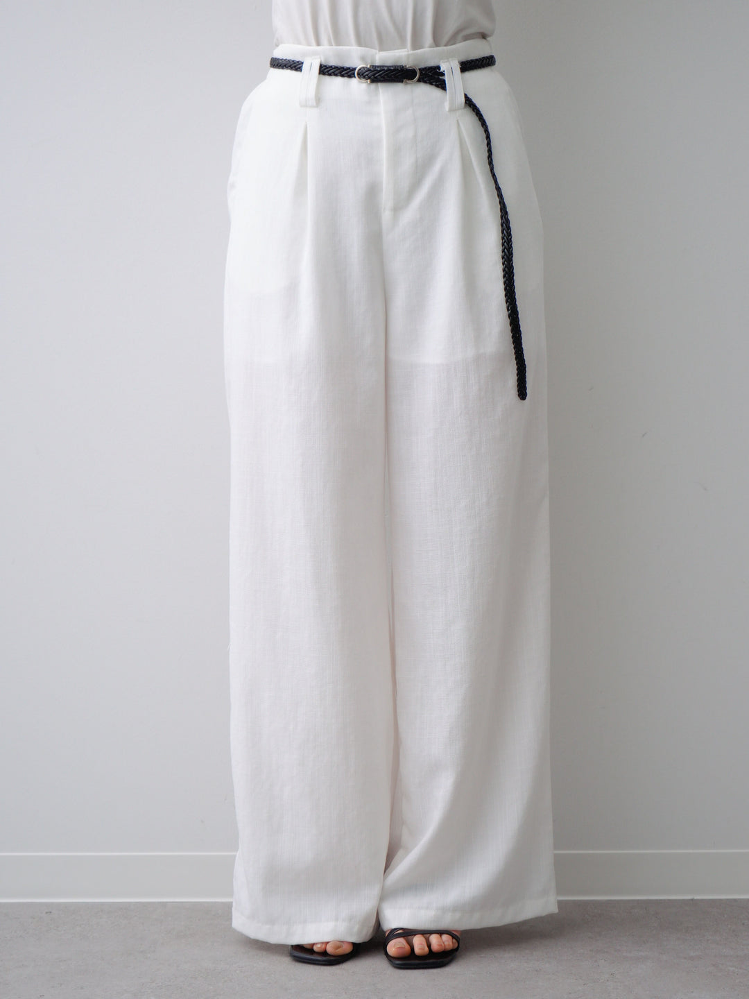 [予約]メッシュベルト付リネンライクパンツ/white