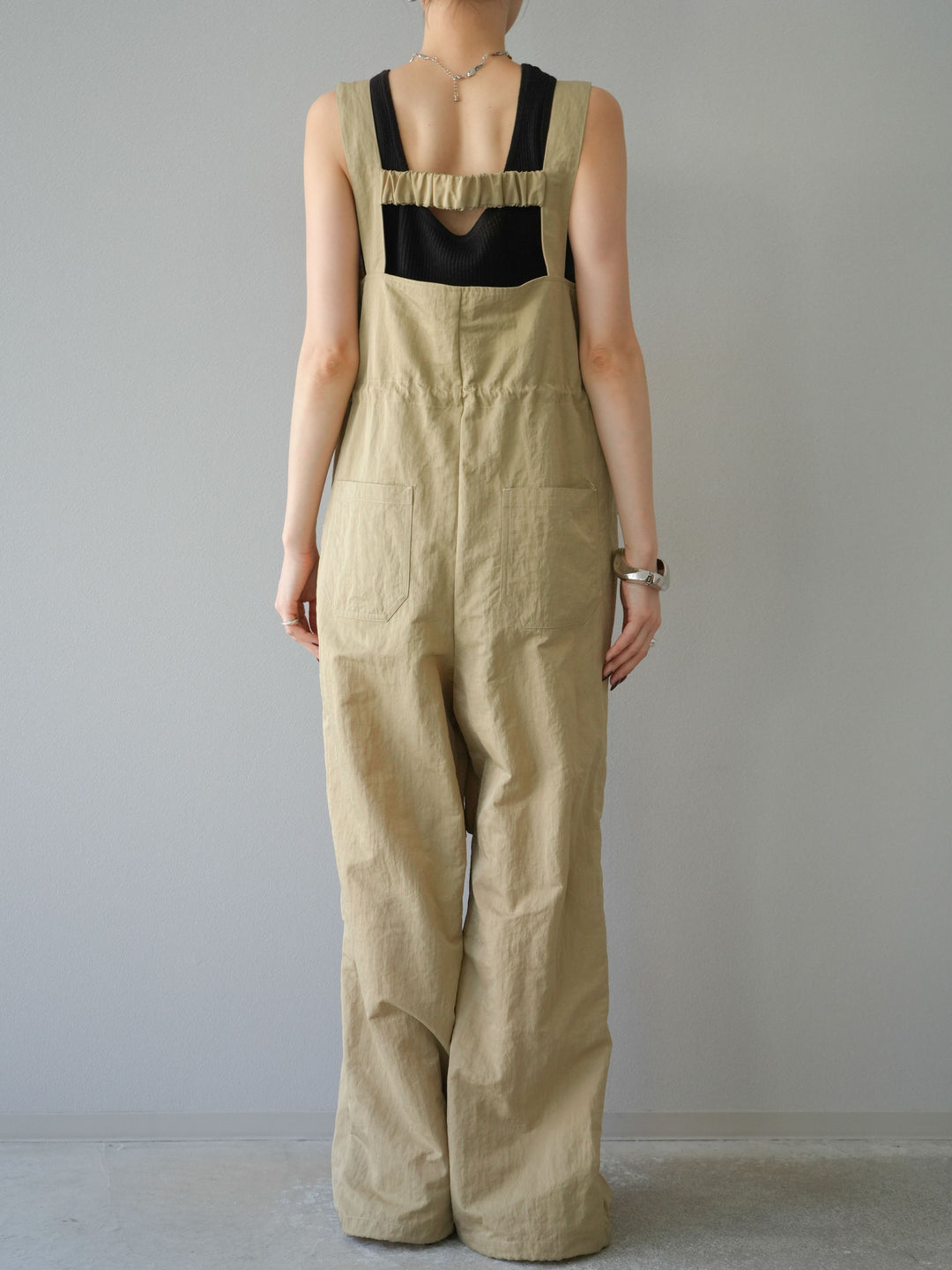 [予約]ナイロンタックデザインサロペット/ベージュ