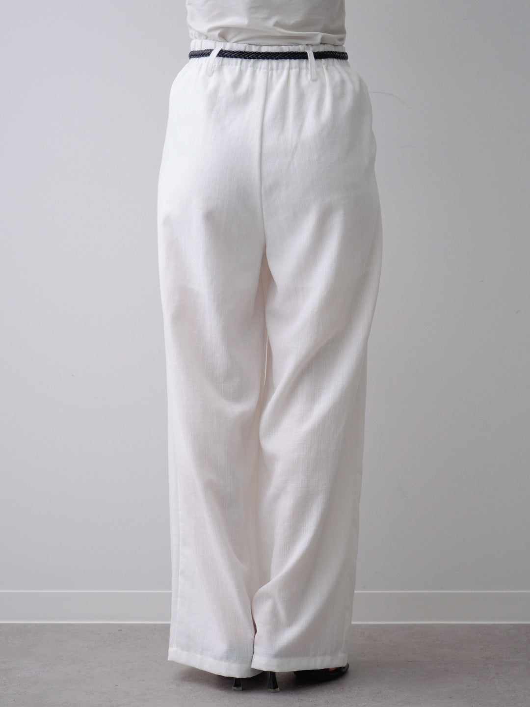 [予約]メッシュベルト付リネンライクパンツ/white