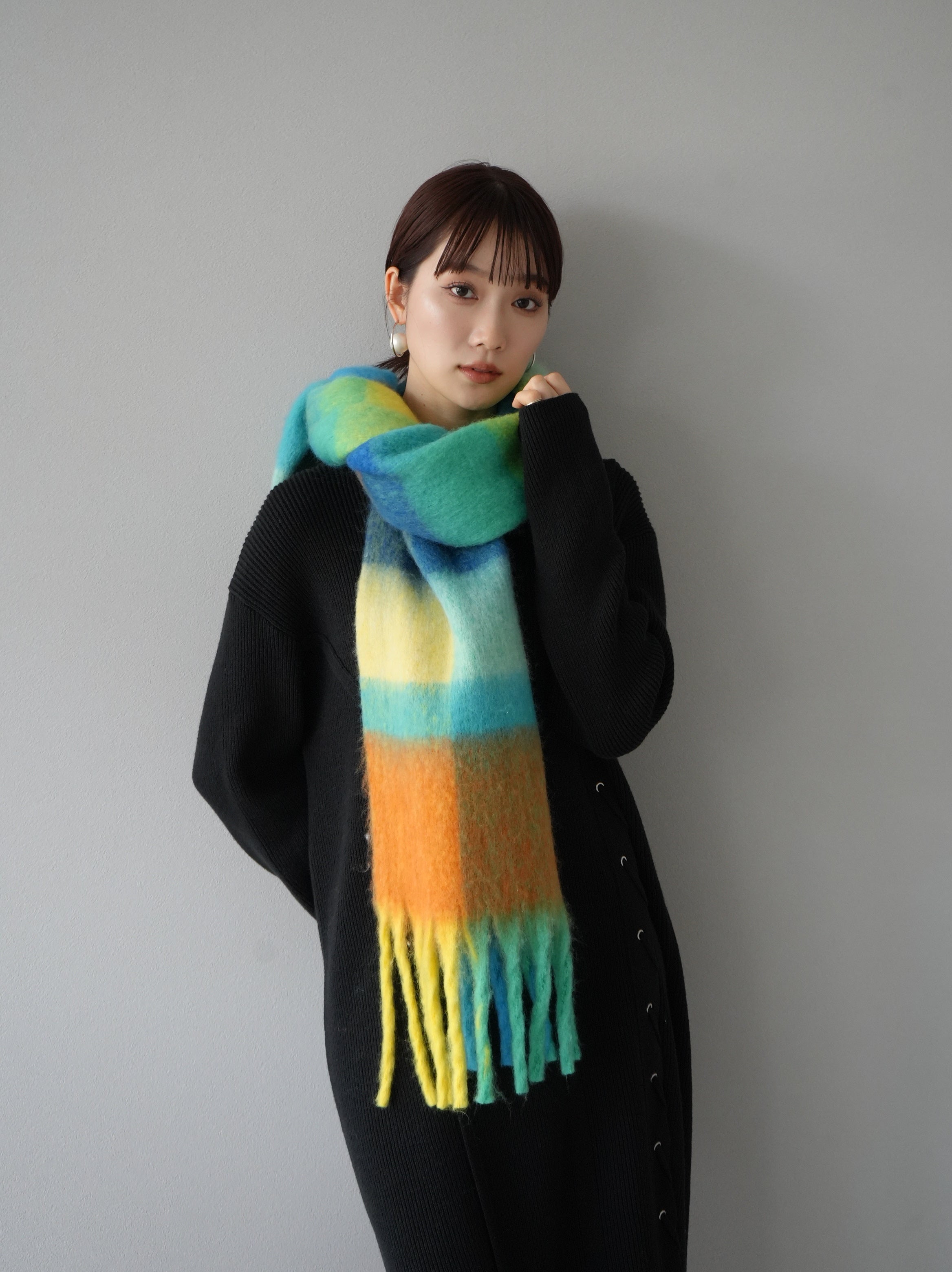 予約]マルチカラーチェック柄フラッフィーストール/ブルー – Lumier