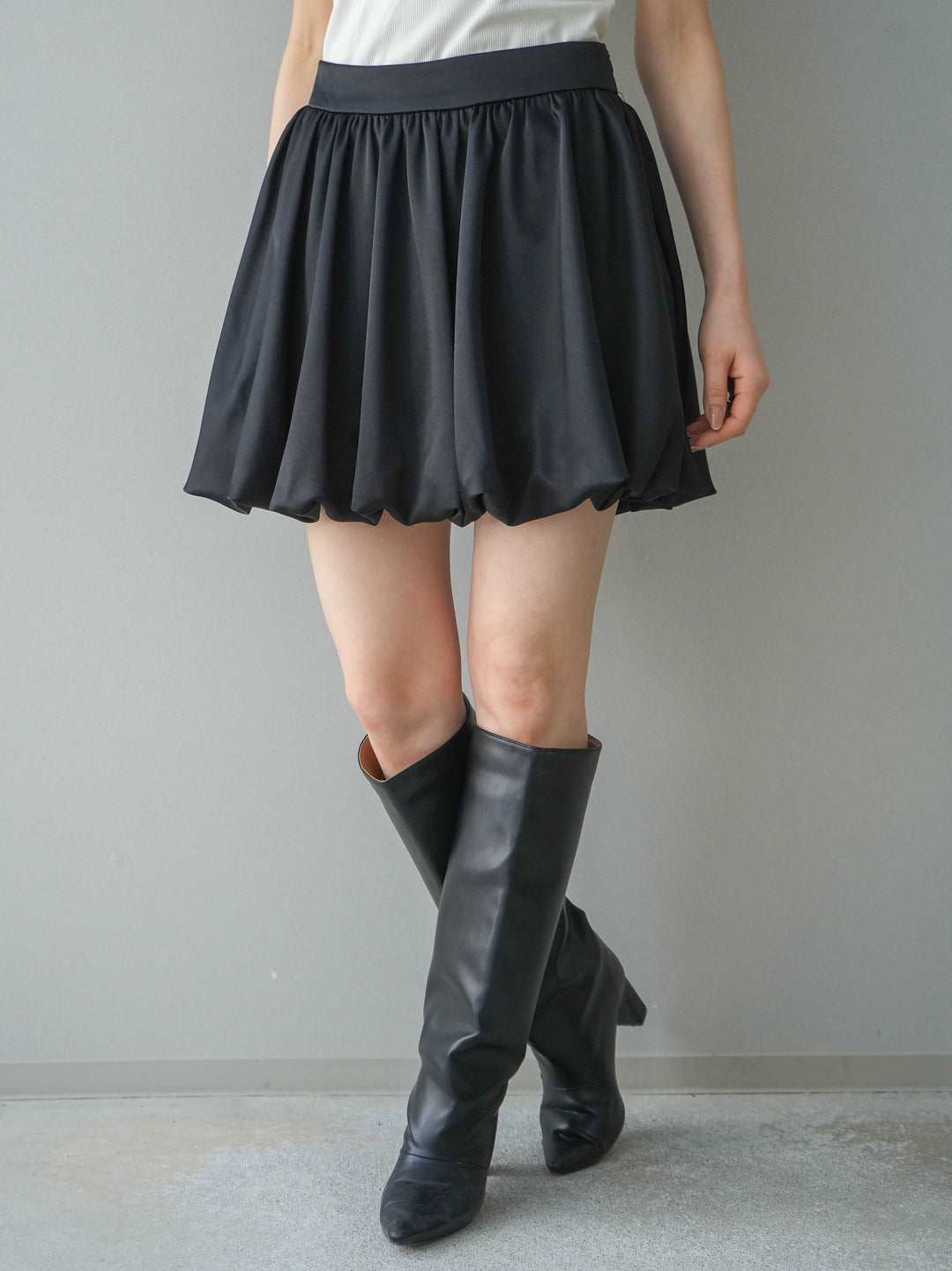[予約]サテンバルーンミニスカート/black