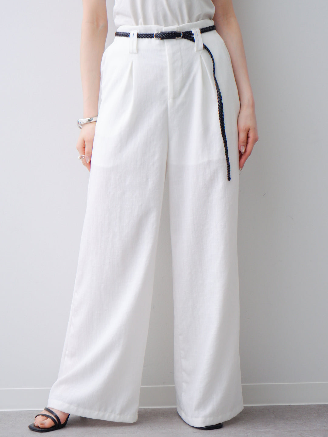 [予約]メッシュベルト付リネンライクパンツ/white