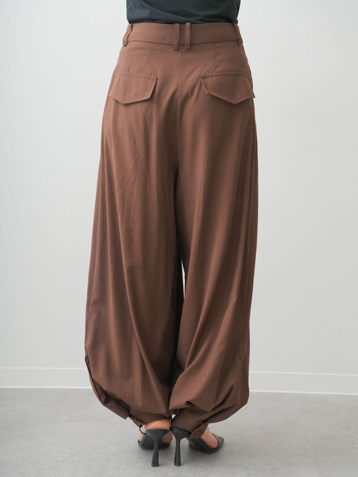 [予約]カフヘムタックコクーンパンツ/brown