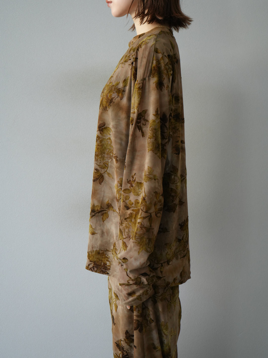 [予約]フラワーフロッキーシアートップス/ブラウン