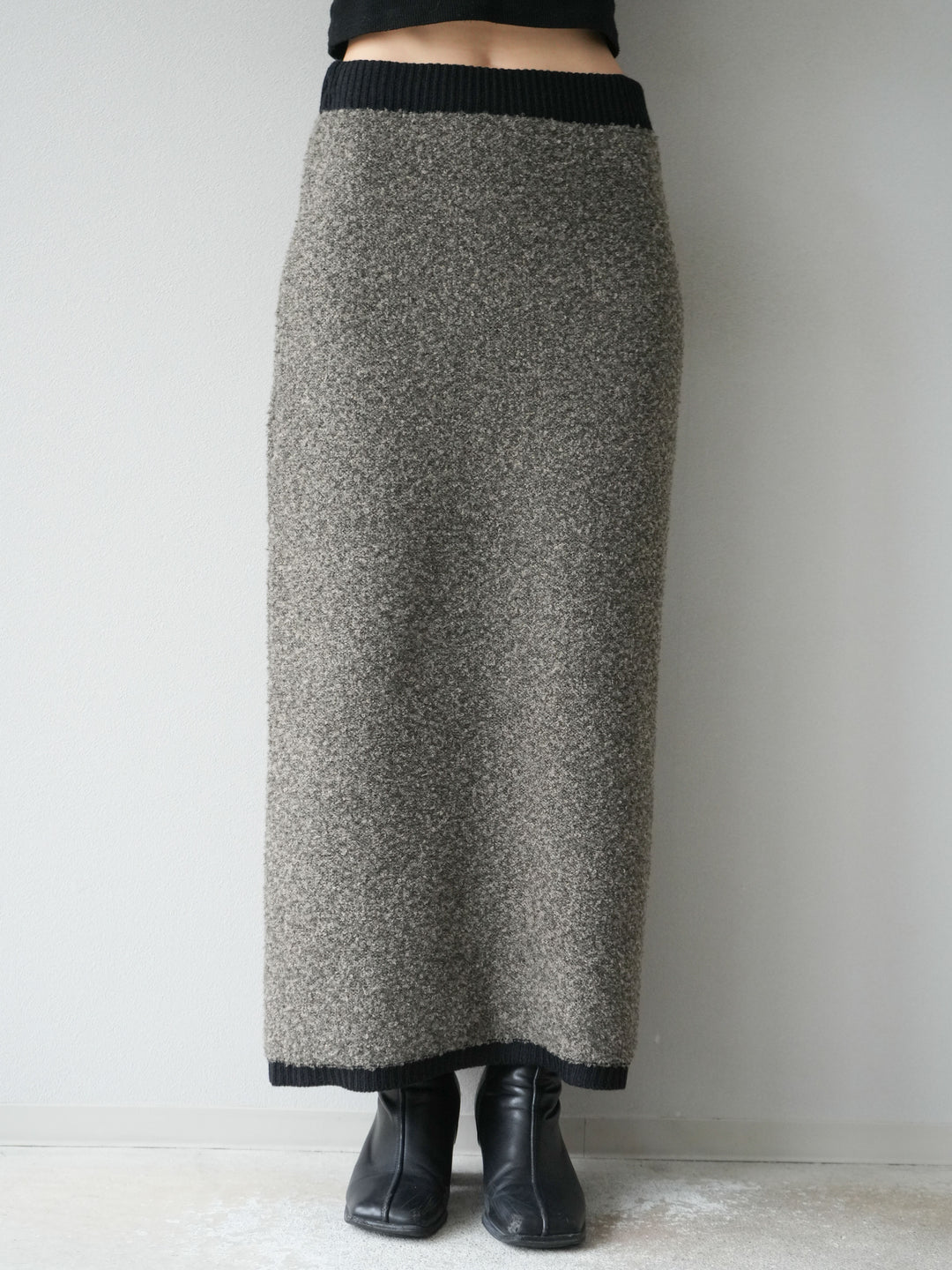 [予約]ブークレバイカラータイトニットスカート/チャコール