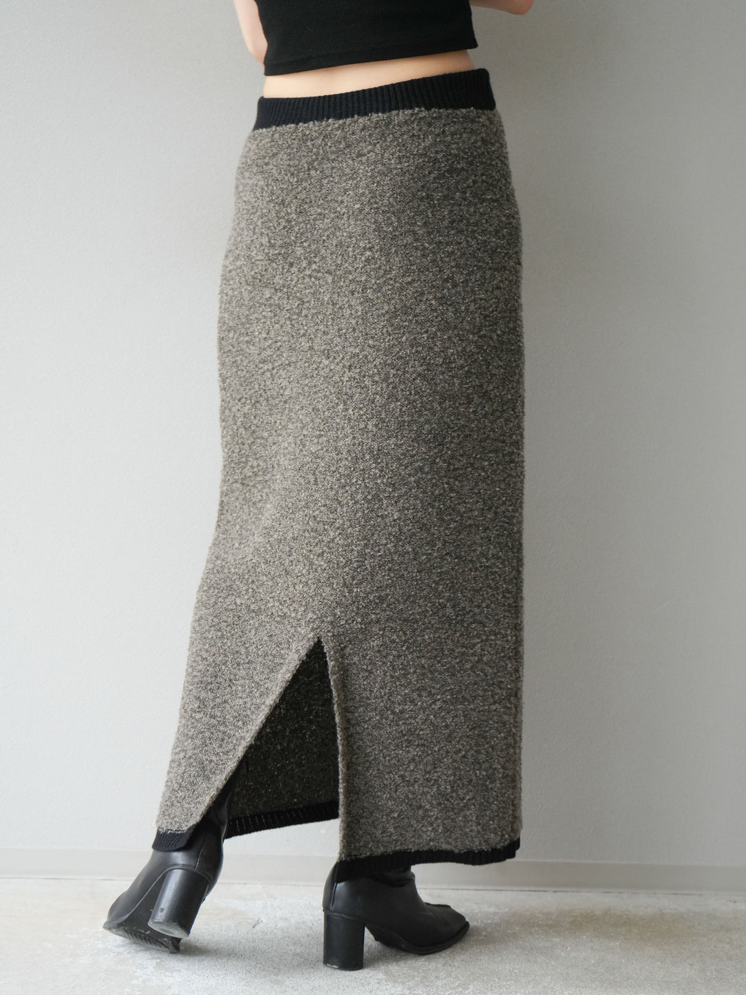 [予約]ブークレバイカラータイトニットスカート/チャコール