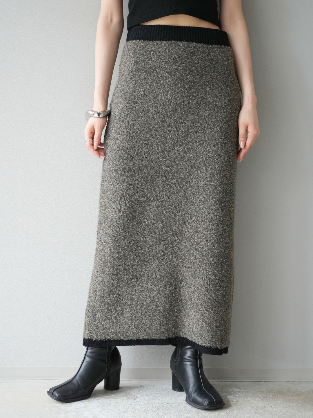 [予約]ブークレバイカラータイトニットスカート/チャコール