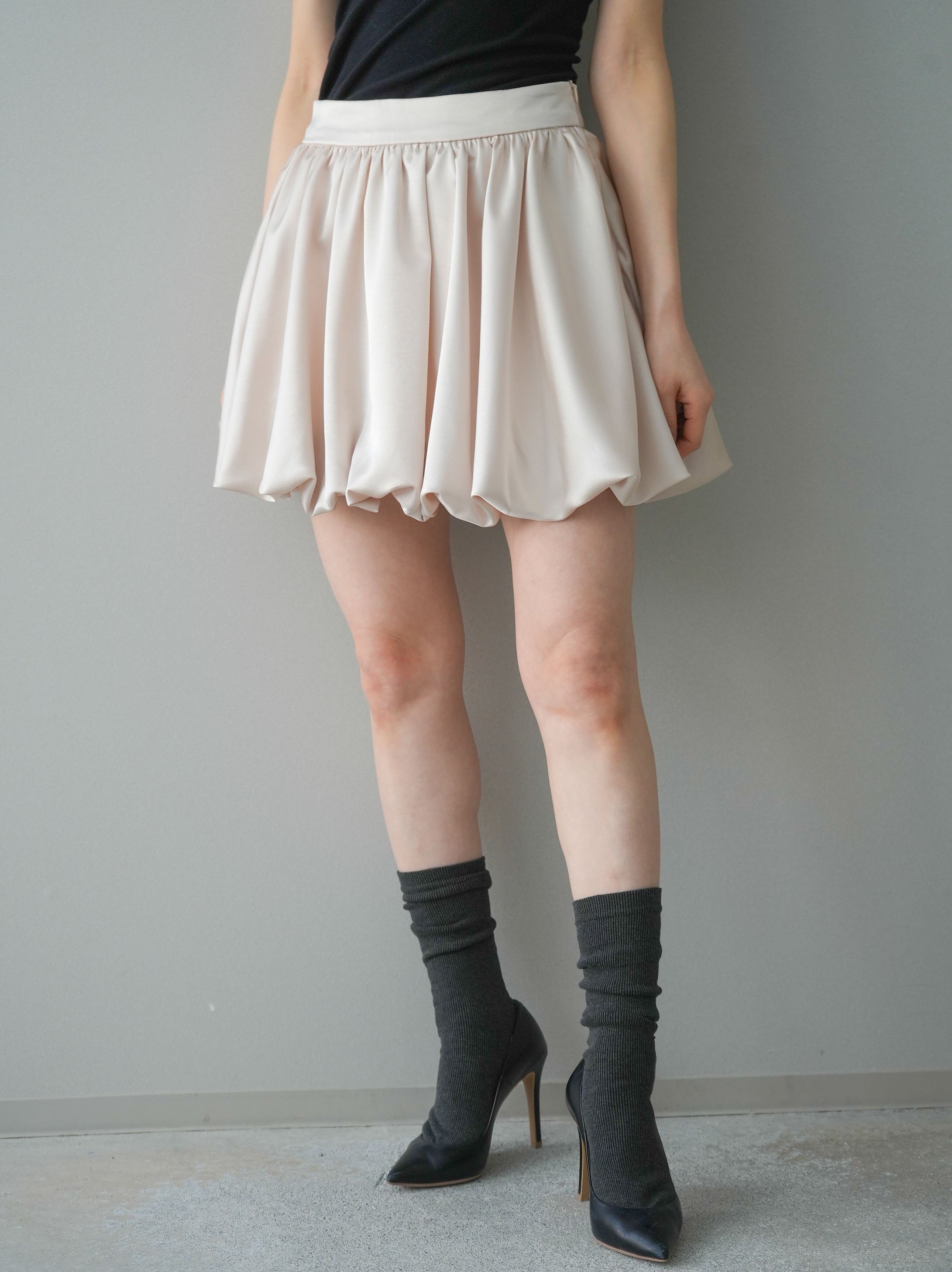 sculptor アイボリー バルーンスカート 予約]サテンバルーンミニスカート/ivory – Lumier