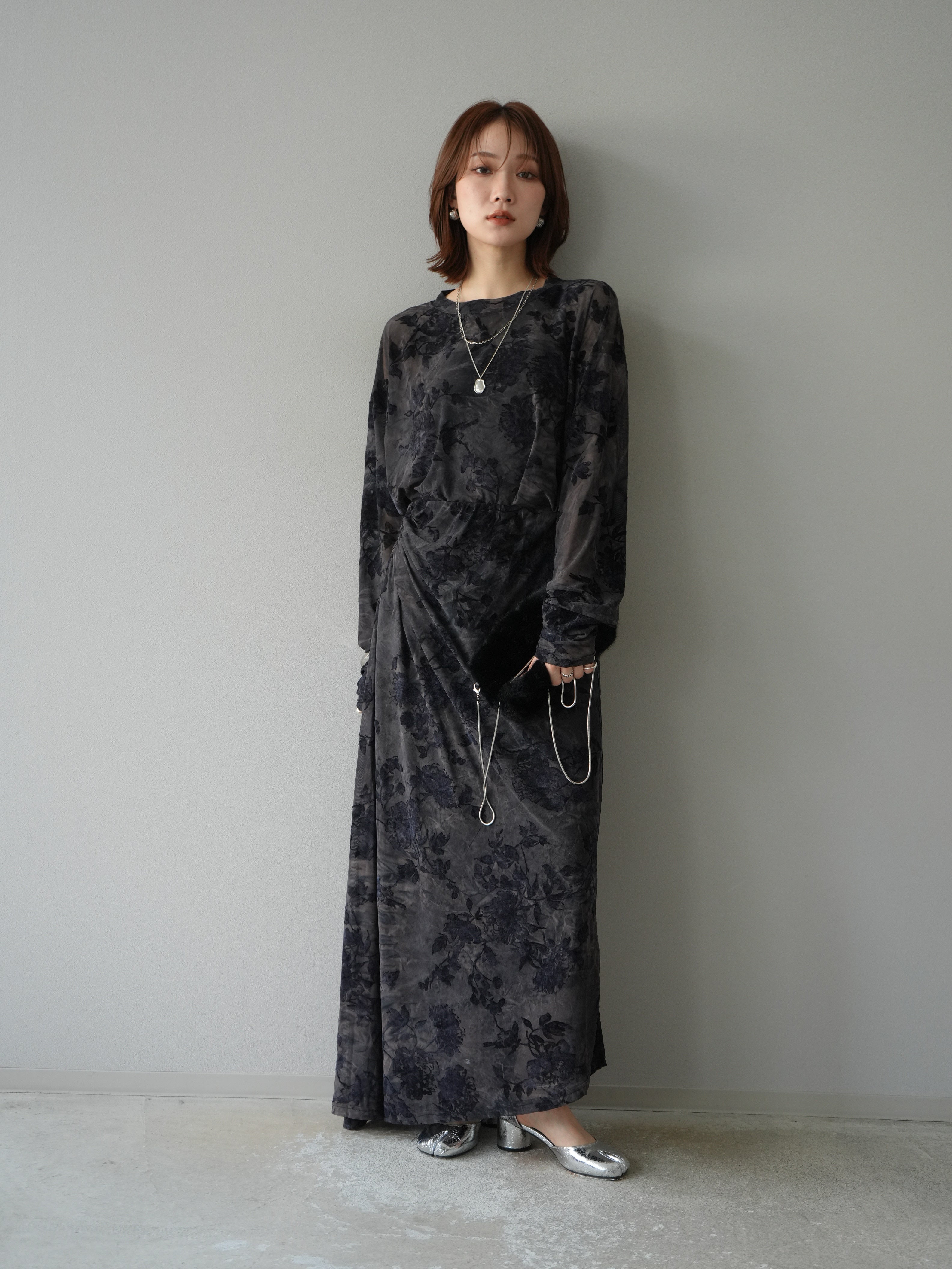 予約]フラワーフロッキーシアートップス/ブルー – Lumier