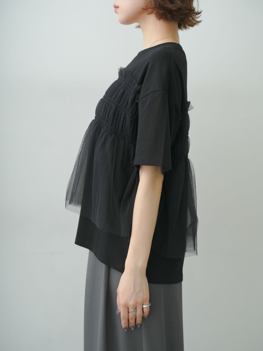 [予約]ギャザーチュールドッキングTEE/black